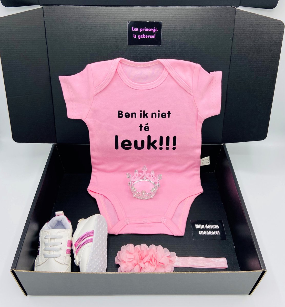 Goedkoopste Kraamcadeau meisje met romper babysneakers en hoofdband - Ben ik niet te leuk - groot kraampakket - kraamkado meisje met haarband - ook rechtstreeks versturen met kaart mogelijk