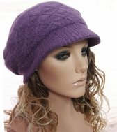 Dubbel gebreide warme damespet baret met kort klepje kleur lila paars maat M L XL