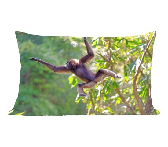 Sierkussen Jungle Residents pour intérieur - Singe sautant dans la jungle - 50x30 cm - coussin intérieur rectangulaire en coton