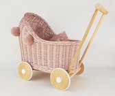 Rieten poppenwagen oudroze - houten onderstel + pompons roze