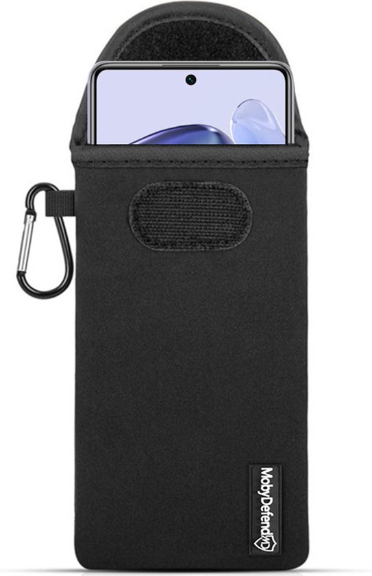 Housse de téléphone noire avec un smartphone à l'intérieur. La housse a une fermeture à scratch et un mousqueton.