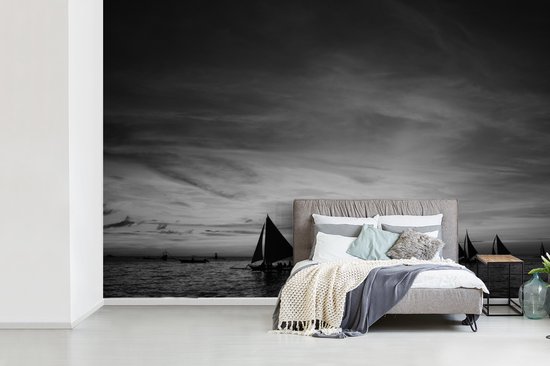 Papier peint - Papiers Papier peint photo Voiliers au large de Boracay - noir et blanc - largeur 450 cm x hauteur 300 cm