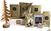 Kerstpakket Christmastreekerstpakket - cadeaupakket - borrelpakket - cadeau voor man - cadeau voor vrouw – geschenk – snoep – koffie – thee – eten – kerstgeschenk – kerst 2021 – ch