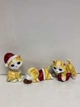 Kerstbeeldjes katten/poezen - Set van 3 stuks - Oranje & Rood - 11x7x6cm - Kerstdecoratie