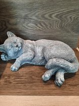 Slapende kat grijs in beton beeld 34cm