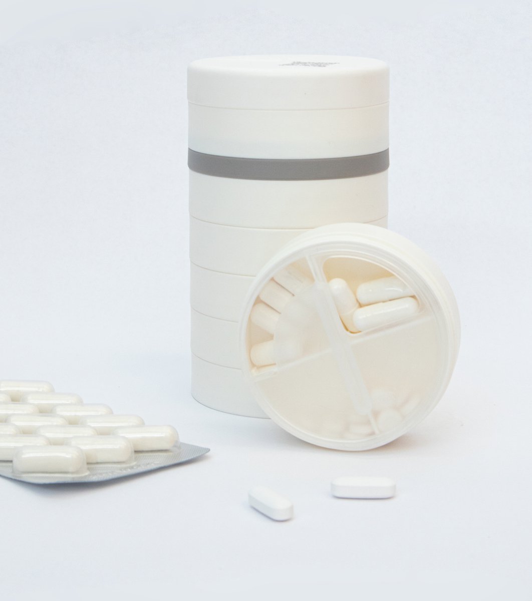 Pillendoos 7 dagen - Personaliseerbaar - Kleine en grote pillen - Medicijndoos - wit