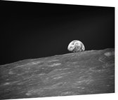 Moon with Earth over horizon (ruimtevaart) - Foto op Dibond - 80 x 60 cm