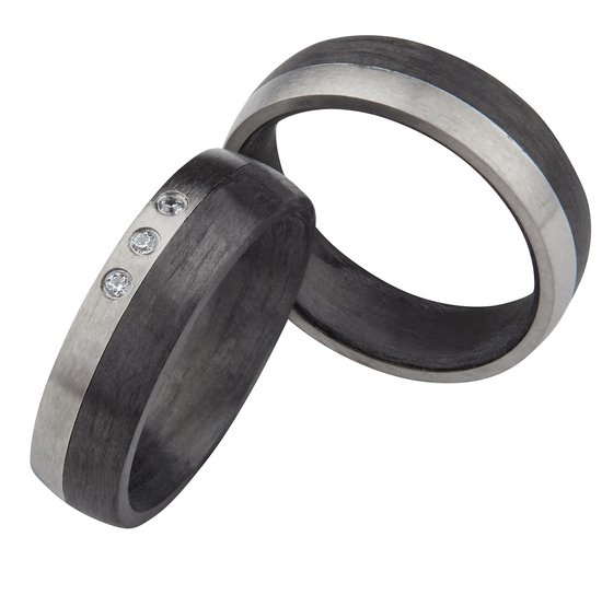 Matte ringen van carbon met titanium met 3 zirkonia's