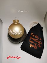 Kerst Kerstbal met naam met gratis opbergtasje champagne matt witte letters