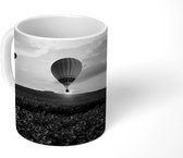Mok - Drie luchtballonnen met een zonsondergang - zwart wit - 350 ML - Beker