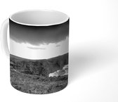 Mok - Stormachtige Kliffen van Moher bij Doolin - zwart wit - 350 ML - Beker
