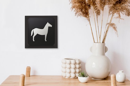 Une illustration d'un cheval sur une toile de fond noir 20x20 cm - petit - Tirage photo sur toile (Décoration murale salon / chambre) / Animaux sauvages Peintures sur toile