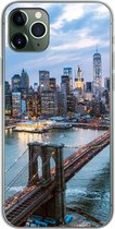 Geschikt voor iPhone 11 Pro Max hoesje - New York - Skyline - Brug - Siliconen Telefoonhoesje