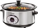 Zilverkleurige Lund slowcooker met glazen deksel, gevuld met stoofpot. Digitaal display toont 1:57.