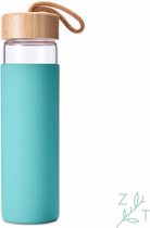 ZijTak - Drinkfles - Waterfles - Glas - Fles - Bamboe deksel - Transparant - 500 ml - 0.5 liter - Silicone Sleeve - Blauw Groen
