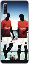 Geschikt voor Samsung Galaxy A70 hoesje - Een illustratie van twee voetballers in een stadion - Jongens - Meiden - Kids - Siliconen Telefoonhoesje