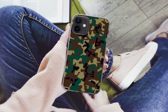 Coque iPhone 12 - Motif camouflage aux couleurs sombres - Coque en Siliconen pour téléphone