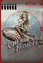 Cherry Bomber Pin up​​.   Metalen wandbord 20 x 30 cm.