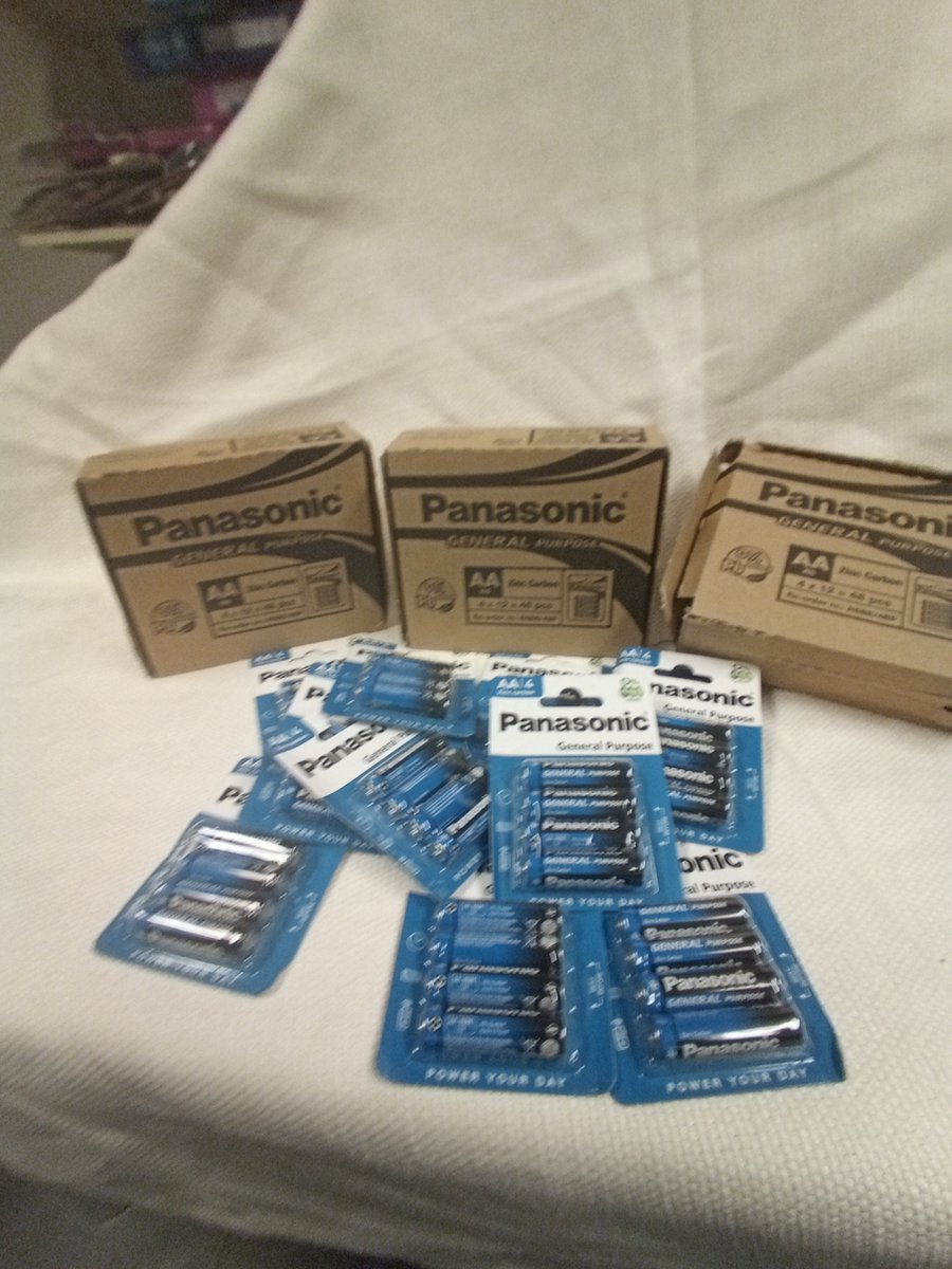 AA Panasonic batterijen set van 36 x 4 totaal 144 stuks-- AA- R6 Panasonic batterij blauw - set van 144 stuks - voordeel set: 3 maal 12 maal 4 = 144 stuks