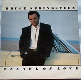 BRUCE SPRINGSTEEN TUNNEL OF LOVE 1987 LP is in Nieuwstaat.  Hoes zie foto's