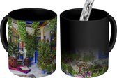 Magische Mok - Foto op Warmte Mok - Kleurrijk pleintje in het Spaanse Córdoba - 350 ML
