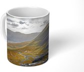 Mok - Koffiemok - Het wandelpad tussen Glenbrittle en Cuillin Ridge - Mokken - 350 ML - Beker - Koffiemokken - Theemok