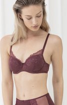 Mey  Fabulous Spacer BH Half Cup Rood 80 E