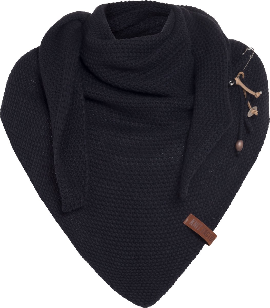 Knit Factory Coco Gebreide Omslagdoek - Driehoek Sjaal Dames - Dames sjaal - Wintersjaal - Stola - Wollen sjaal - Donkerblauwe sjaal - Navy - 190x85 cm - Inclusief sierspeld
