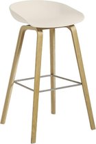About a Stool AAS 32 - crèmewit - helder gelakt - voetbank roestvrij staal - Zithoogte 75 cm
