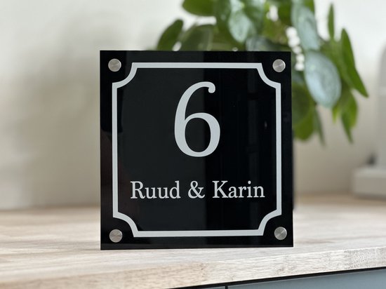Plaque nominative porte d'entrée classique noir 20x20 cm