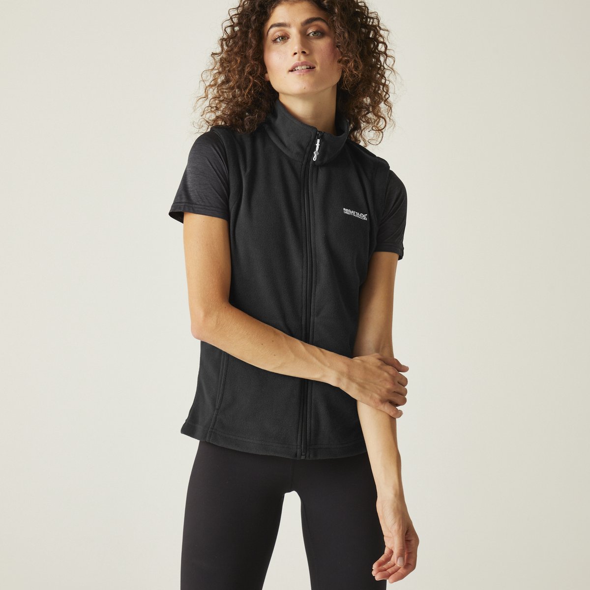 Bodywarmer Hiking Dames Waterdicht Ademend Lichtgewicht Zwart