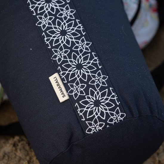 Samarali Yoga Bolster - 100% biologisch katoen, GOTS-gecertificeerd, 20x60 cm, 3.5 kg, dubbele hoezen met borduurwerk van Samarali — afbeelding 3