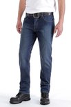 Man in een spijkerbroek van donker denim, gedetailleerde voorkant.