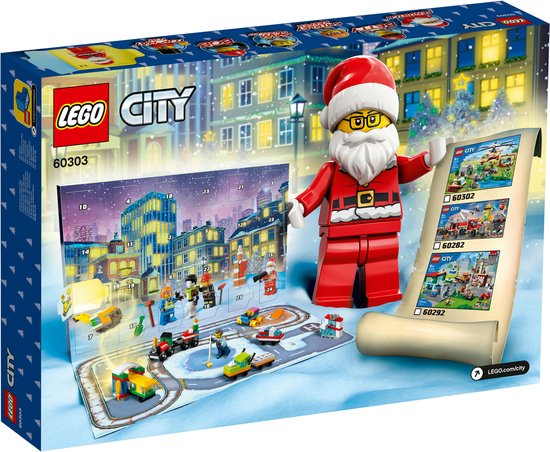 Achterkant van de LEGO City Adventskalender-doos met een grote Kerstman-figuur die een lijst vasthoudt.