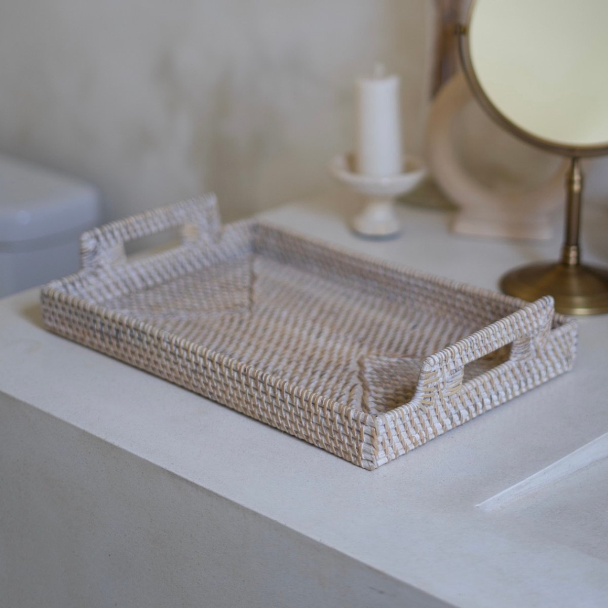 Dienblad rechthoekig van rotan white wash 37cm x 25 cm x 4 cm