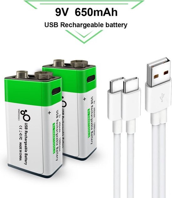 Twee witte 9V USB oplaadbare batterijen met groene bovenkant en twee USB-C kabels.