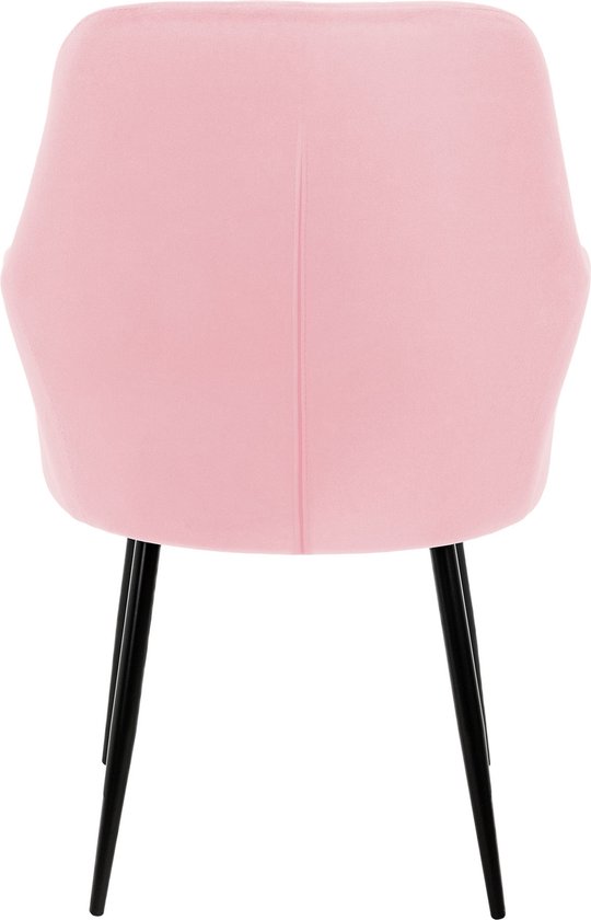 Arrière d'une chaise de salle à manger rose en velours avec accoudoirs et pieds noirs en métal.