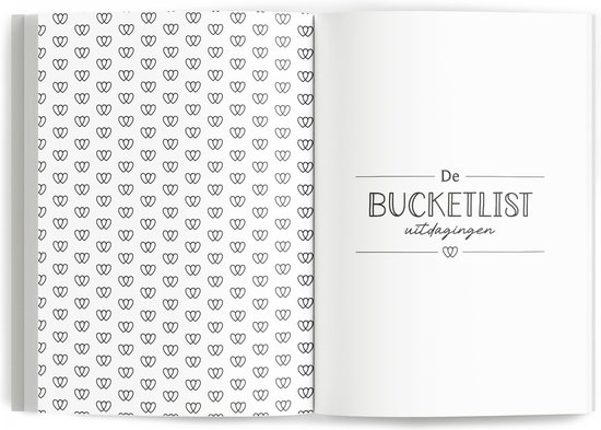 Open bucketlist boek met een pagina vol hartjespatroon en de titel 'De Bucketlist uitdagingen' op de tegenoverliggende pagina.