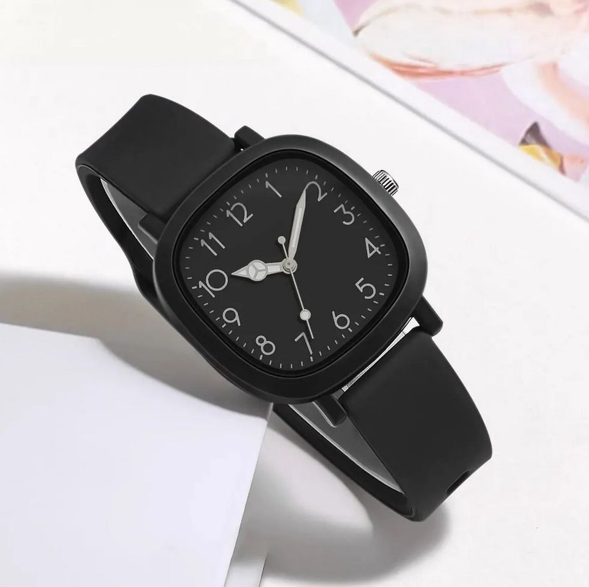 Horloge zwart met siliconen bandje