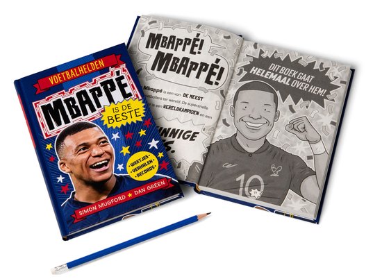 Twee exemplaren van het boek 'Mbappé is de Beste', met een afbeelding van een lachende Kylian Mbappé.