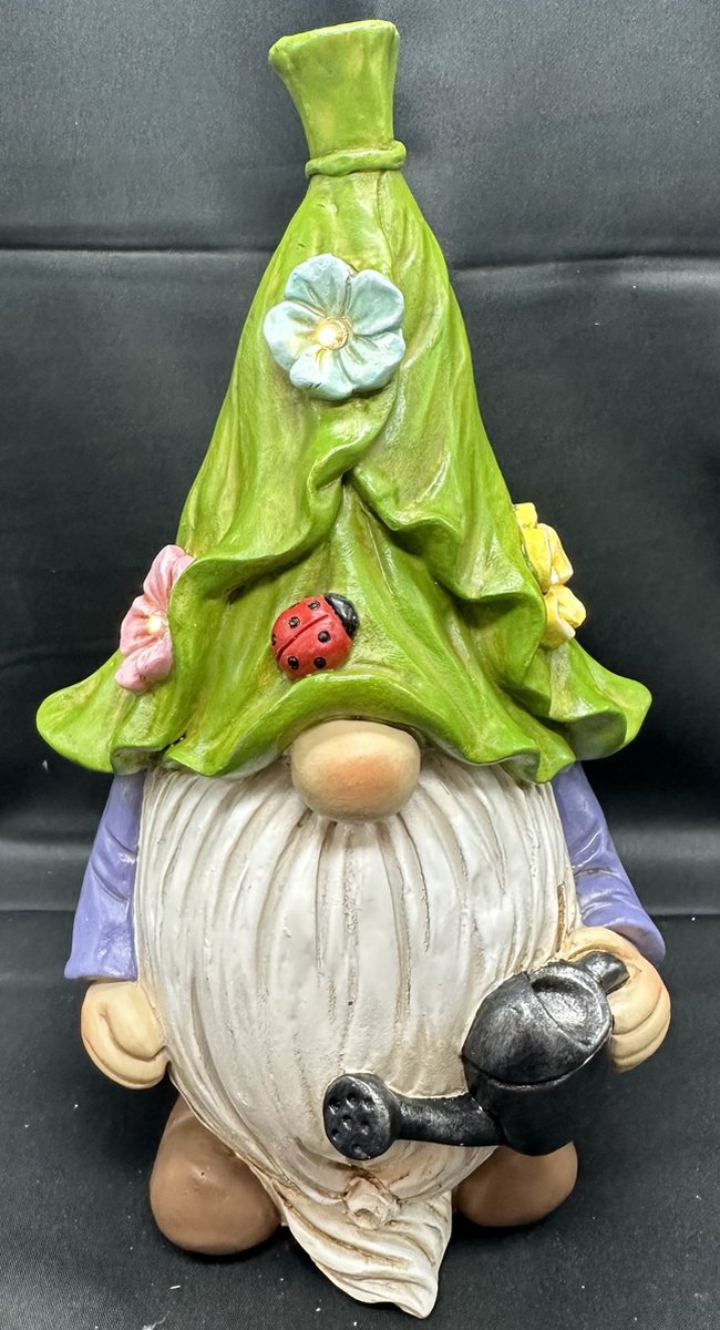 Impuls Polyresin solarlamp Kabouter met groene bloemen muts en gieter meerkleurig + paars- met LED staand model hoogte 19 x 14 x 12 cm Tuindecoratie Tuinverlichting