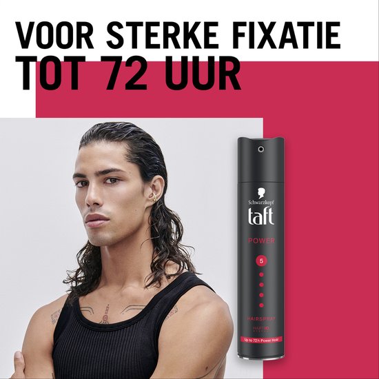 Model met lang, nat-look haar en een zwarte tanktop, naast een zwarte Taft Power haarsprayfles.