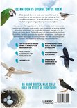 Titelpagina met diverse vogels en tekst over de natuur.