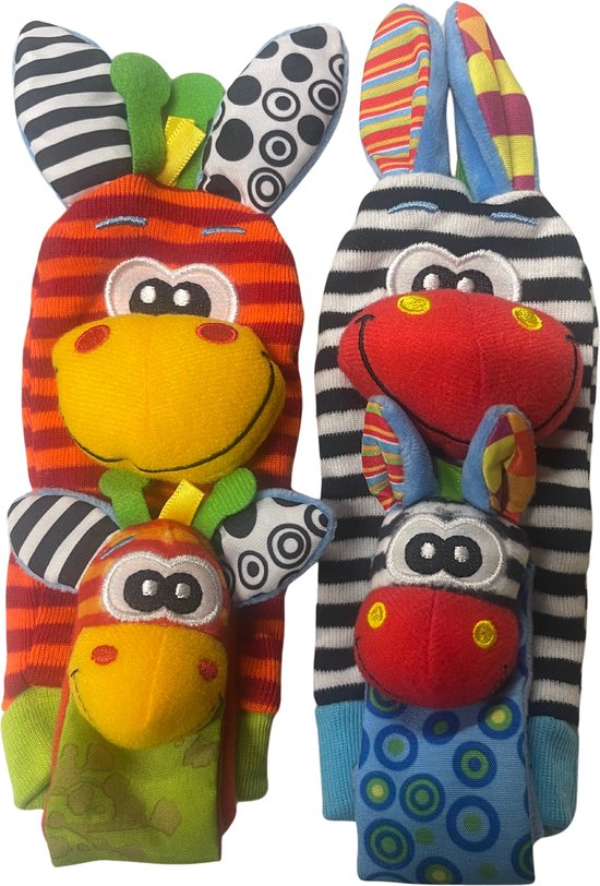 Baby Rammelaar Sokjes en Rammelaar Armbanden - 4-delig rammelaar set - Zebra en Giraffe - KELERINO.