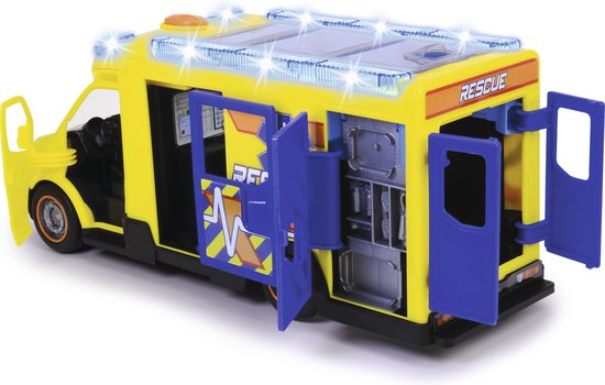 Gele ambulance met open deuren, veel medische accessoires binnenin, en sirene lichten.