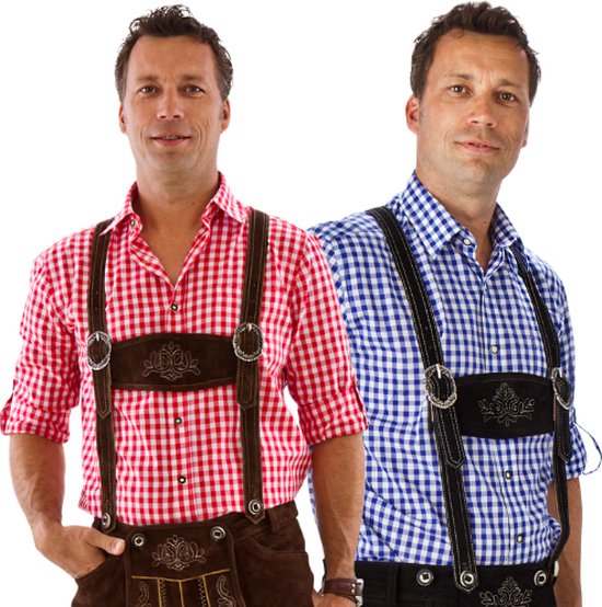 Twee mannen: één in rood-wit geruite blouse met bruine bretels, één in blauw-wit geruite blouse met zwarte bretels.