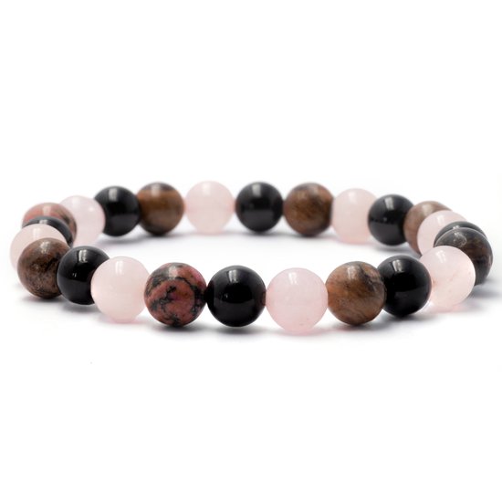 Armband met afwisselend roze, zwarte en bruine edelsteenkralen.