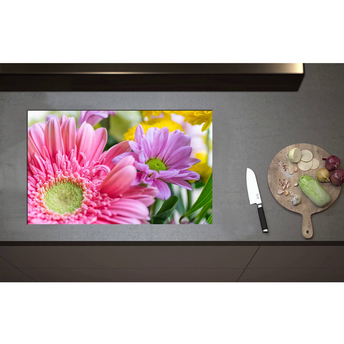 Inductieplaat Beschermer - Close-up van Gekleurde Roze Bloemen - 80x50 cm - 2 mm Dik - Inductie Beschermer - Bescherming Inductiekookplaat - Kookplaat Beschermer van Wit Vinyl