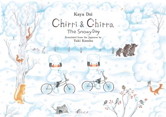 Kinderboek 'Chirri & Chirra, The Snowy Day' met twee meisjes op fietsen in een besneeuwde omgeving.