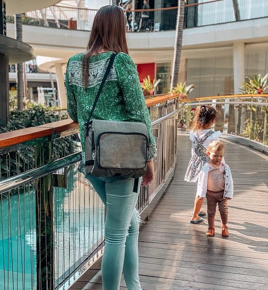 Draagbare stoelverhoger voor baby en peuter - Dreambaby van Dreambaby — afbeelding 4
